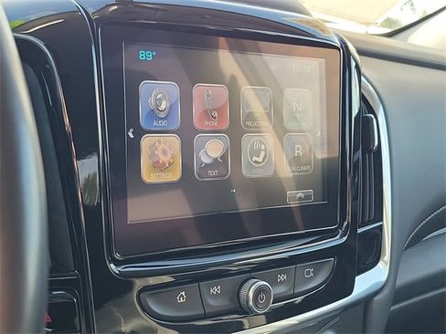 Used 2018 Chevrolet Traverse LT image 25