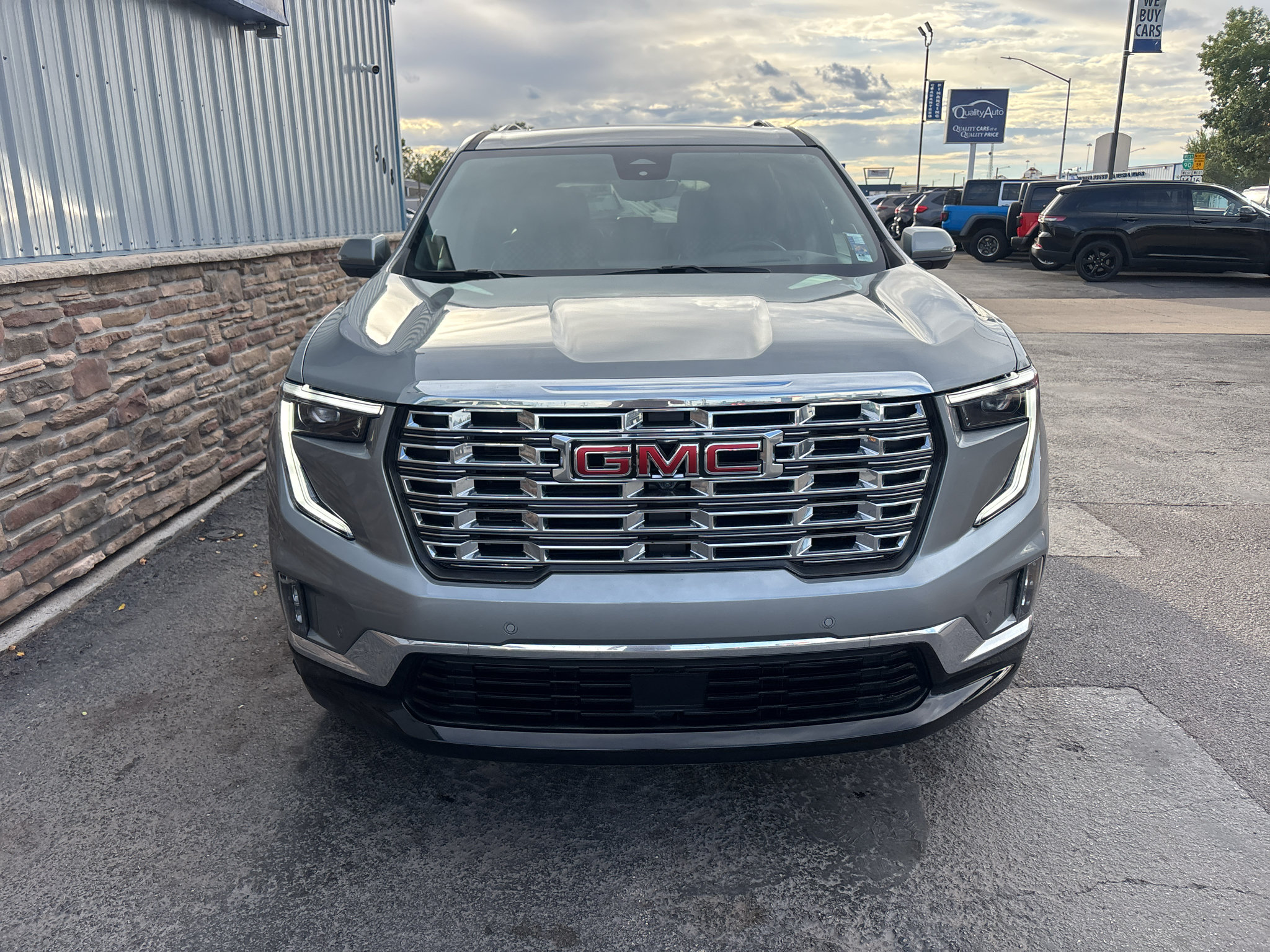 Used 2024 GMC Acadia Denali w/ Super Cruise Package AWD/4WD image 3