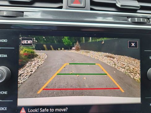 Certified 2024 Volkswagen Tiguan S image 37