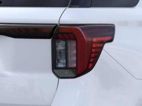 New 2026 Ford Explorer Active w/ Active Comfort Package RWD image 21