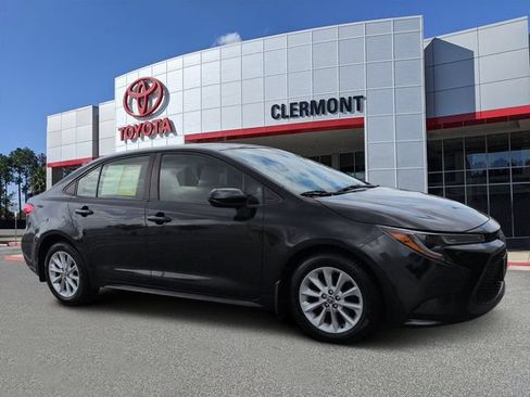 Used 2021 Toyota Corolla LE w/ LE Convenience Package FWD image 1