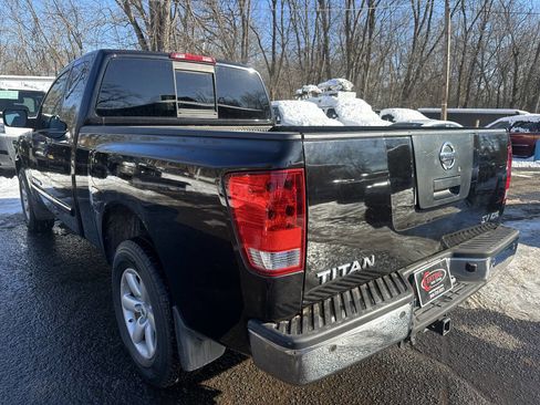 Used 2012 Nissan Titan SV w/ SV Value Truck Pkg image 7