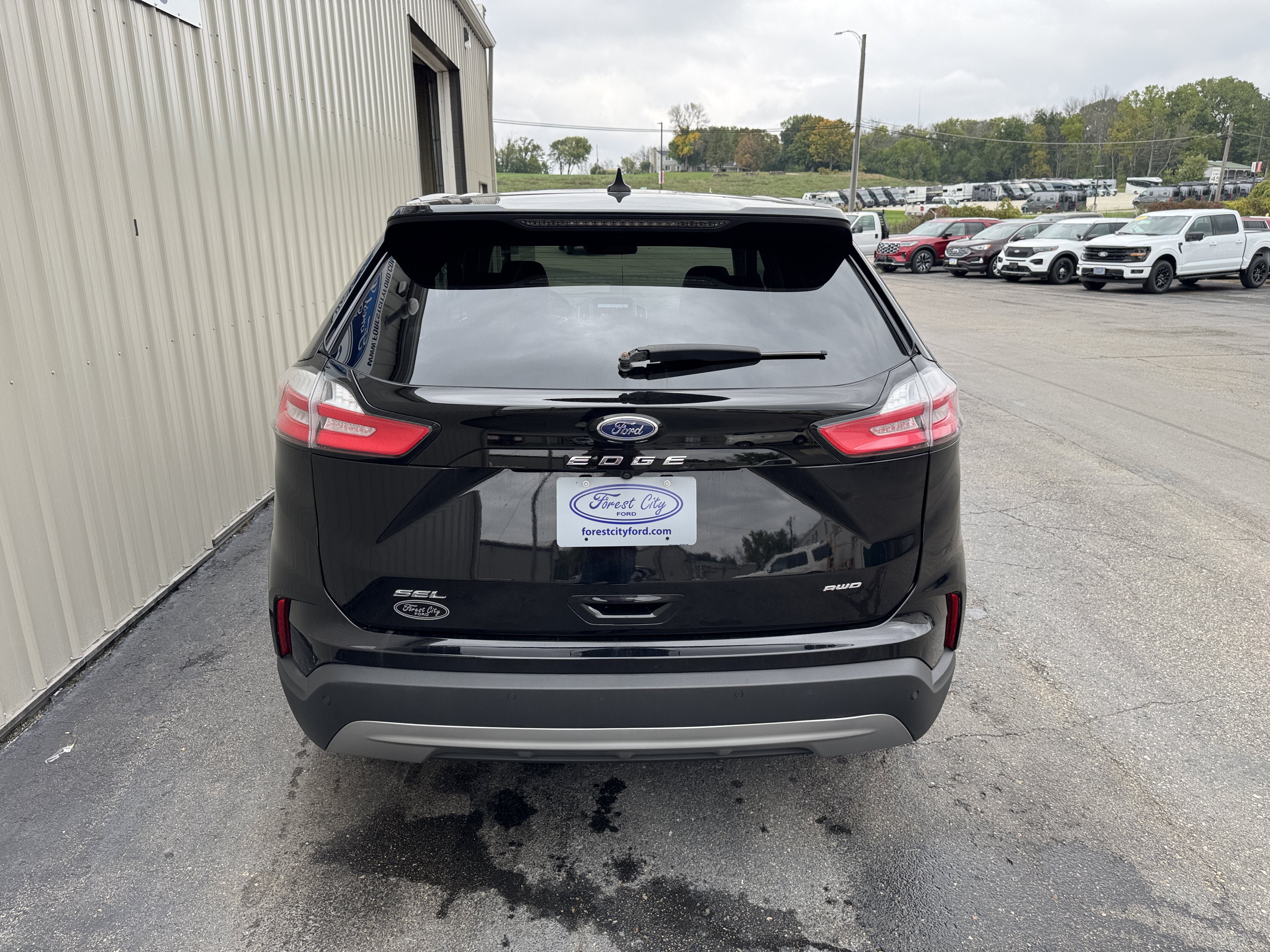 Used 2024 Ford Edge SEL AWD/4WD image 4