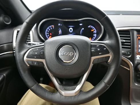 Used 2018 Jeep Grand Cherokee Limited image 21
