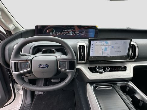 New 2026 Ford Expedition Active RWD image 7