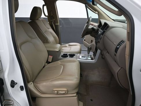 Used 2010 Nissan Pathfinder LE w/ Navigation Pkg AWD/4WD image 28