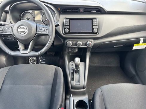 New 2025 Nissan Kicks Play S image 20