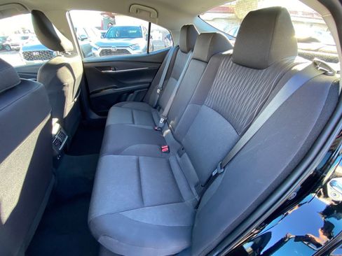 Used 2025 Toyota Camry LE image 37