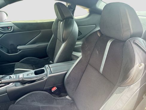 Used 2024 Toyota GR86 Premium RWD image 20