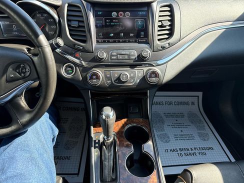 Used 2015 Chevrolet Impala LTZ image 12