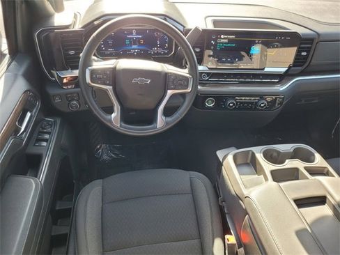 Used 2024 Chevrolet Silverado 1500 RST w/ Z71 Off-Road Package image 9