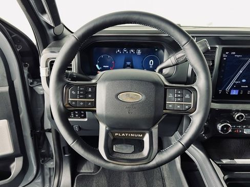 Used 2025 Ford F450 Platinum image 23