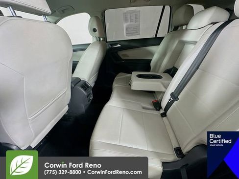 Used 2018 Volkswagen Tiguan SE w/ 3rd Row Seat Package AWD/4WD image 27