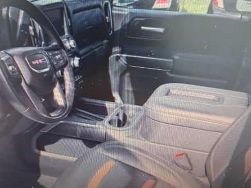 Used 2021 GMC Sierra 1500 AT4 w/ AT4 Value Package AWD/4WD image 12