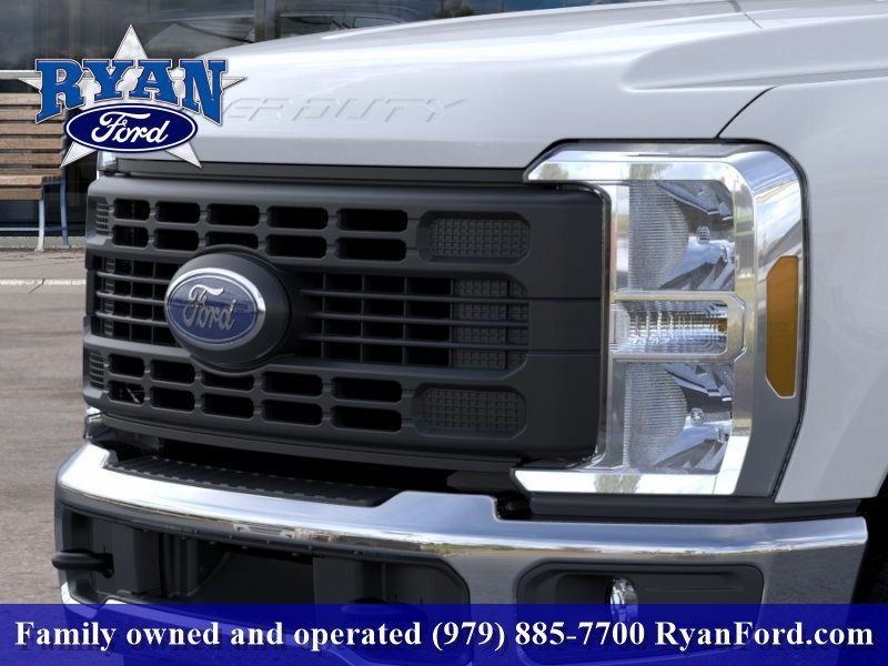 New 2026 Ford F250 XL w/ XL Chrome Package AWD/4WD image 17