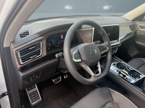 Used 2026 Volkswagen Atlas SEL Premium R-Line AWD/4WD image 4