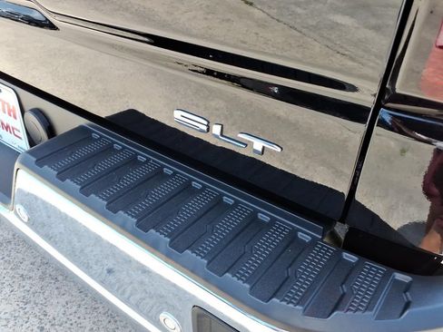 Used 2024 GMC Sierra 1500 SLT w/ SLT Convenience Package AWD/4WD image 15