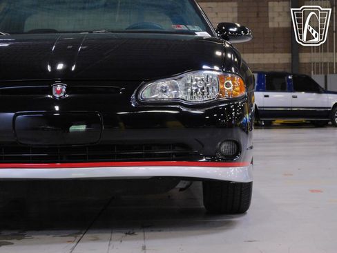 Used 2002 Chevrolet Monte Carlo SS w/ Pace Car Replica Pkg FWD image 38