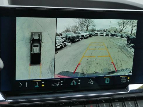 Used 2025 Chevrolet Silverado 2500 ZR2 w/ Technology Package AWD/4WD image 57