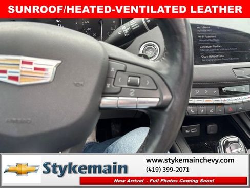 Used 2023 Cadillac XT4 Premium Luxury w/ Enhanced Visibility Package FWD image 30