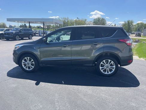 Used 2017 Ford Escape SE FWD image 7