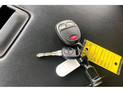 Used 2007 GMC Sierra 2500 SLE w/ Z71 Off-Road Package image 14