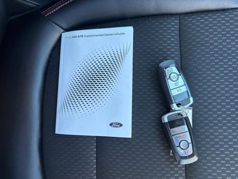 Used 2025 Ford Escape ST-Line image 20