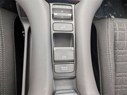 New 2026 Honda HR-V LX image 17