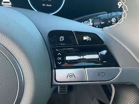 Certified 2025 Hyundai Elantra SEL FWD image 21