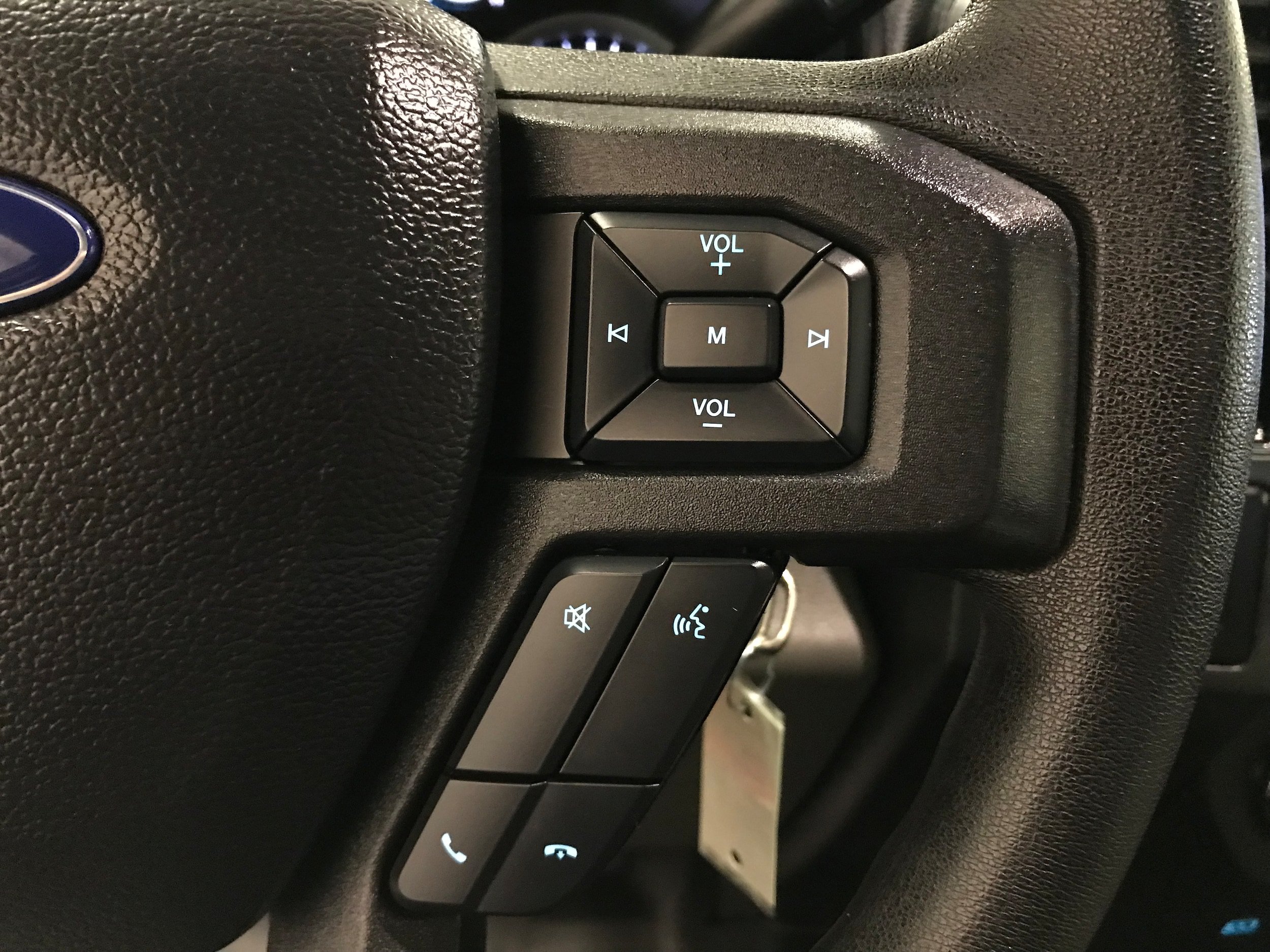 Certified 2020 Ford F350 XLT w/ XLT Premium Package AWD/4WD image 21