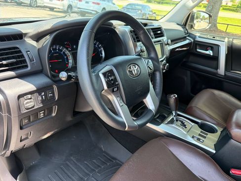 Used 2017 Toyota 4Runner Limited RWD image 18