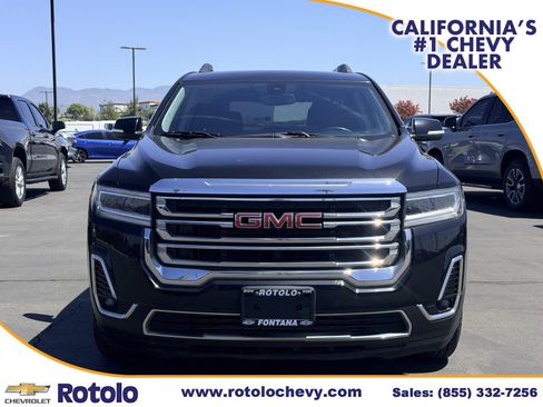 Used 2023 GMC Acadia SLT FWD image 2
