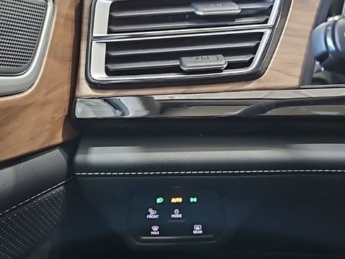 New 2026 Volkswagen Atlas SE FWD image 39