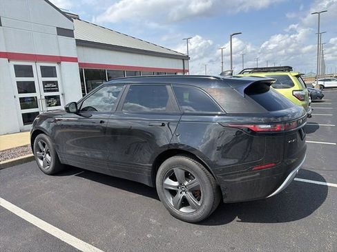 Used 2022 Land Rover Range Rover Velar R-Dynamic S image 17