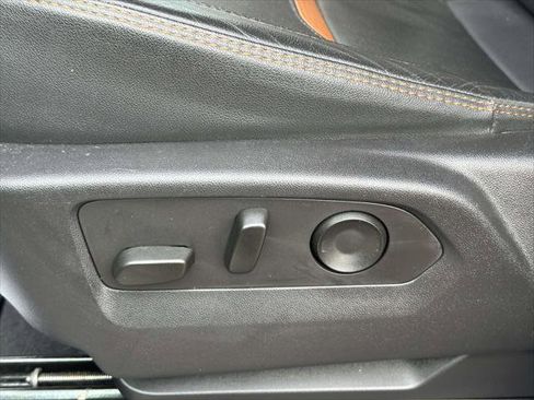 Used 2023 GMC Sierra 1500 AT4 w/ Technology Package image 16