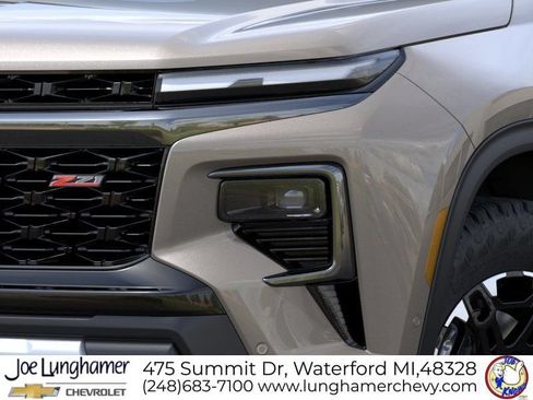 New 2027 Chevrolet Traverse Z71 w/ Enhanced Driving Package AWD/4WD image 12