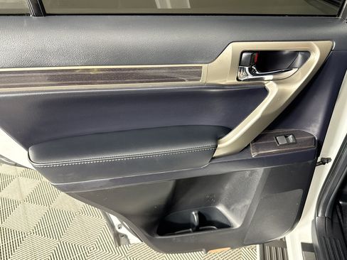 Used 2020 Lexus GX 460 Premium w/ Premium Package AWD/4WD image 24