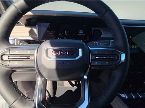 New 2026 GMC Acadia Elevation image 11