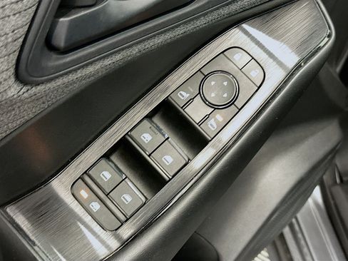 Used 2023 Nissan Rogue S image 15