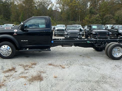New 2025 RAM 5500 2WD Regular Cab image 11