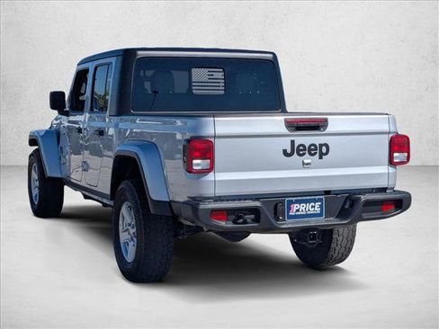 Used 2022 Jeep Gladiator Sport image 8