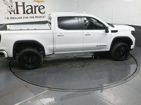 Used 2026 GMC Sierra 1500 SLT AWD/4WD image 38