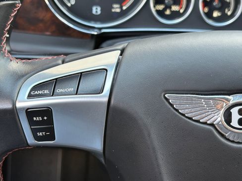 Used 2018 Bentley Flying Spur V8 AWD/4WD image 19