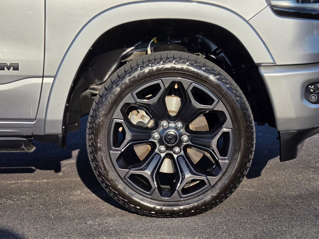 Used 2024 RAM 1500 Limited AWD/4WD image 9