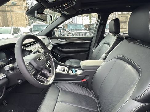 New 2026 Jeep Grand Cherokee L Limited image 11