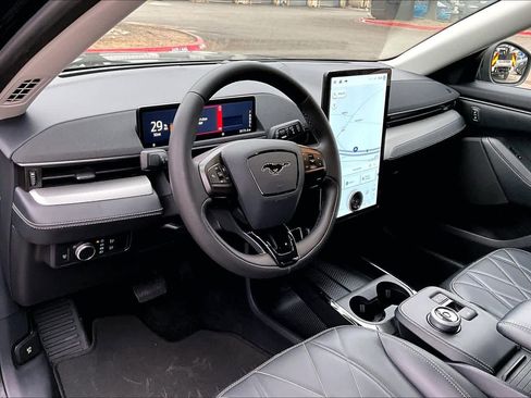 Used 2021 Ford Mustang Mach-E Select image 17