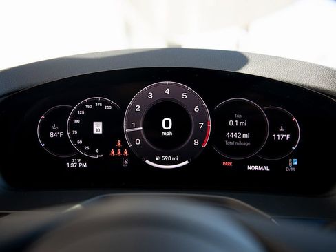 Certified 2025 Porsche Panamera image 17