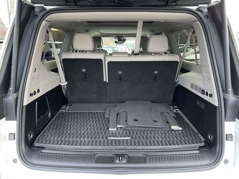 Used 2023 Jeep Wagoneer L Series III w/ Premium Group I image 30