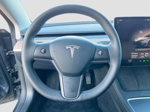Used 2023 Tesla Model 3 Standard Range RWD image 11