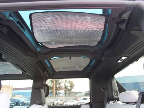 Used 2024 GMC Hummer EV 3X w/ LPO, Illumination Package image 46